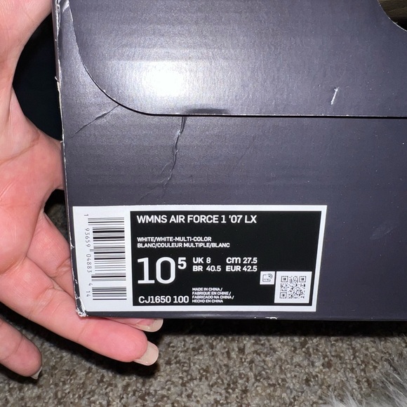 Air Force 1 ‘07 LX - Picture 3 of 5